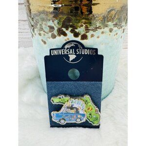 Universal Studios Despicable Me Minions Florida Enamel Collectable Trading Pin